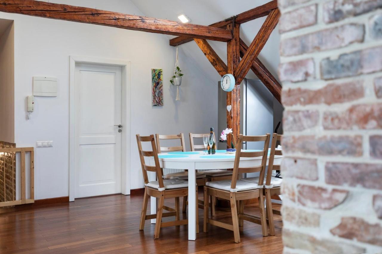 Beautiful And Romantic Penthouse With Two Terraces ブラチスラヴァ エクステリア 写真