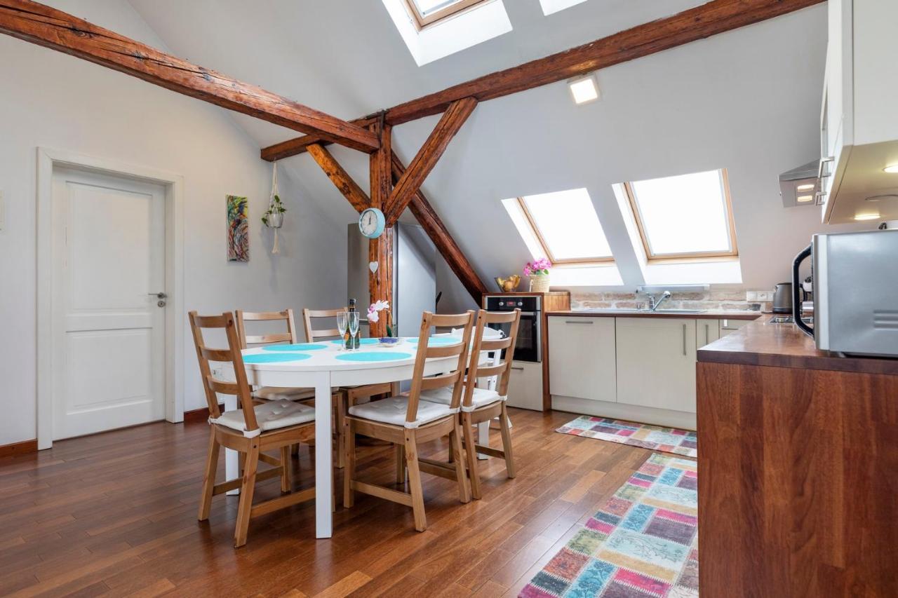 Beautiful And Romantic Penthouse With Two Terraces ブラチスラヴァ エクステリア 写真