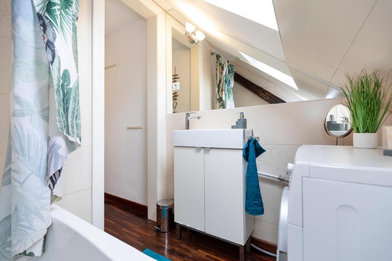 Beautiful And Romantic Penthouse With Two Terraces ブラチスラヴァ エクステリア 写真