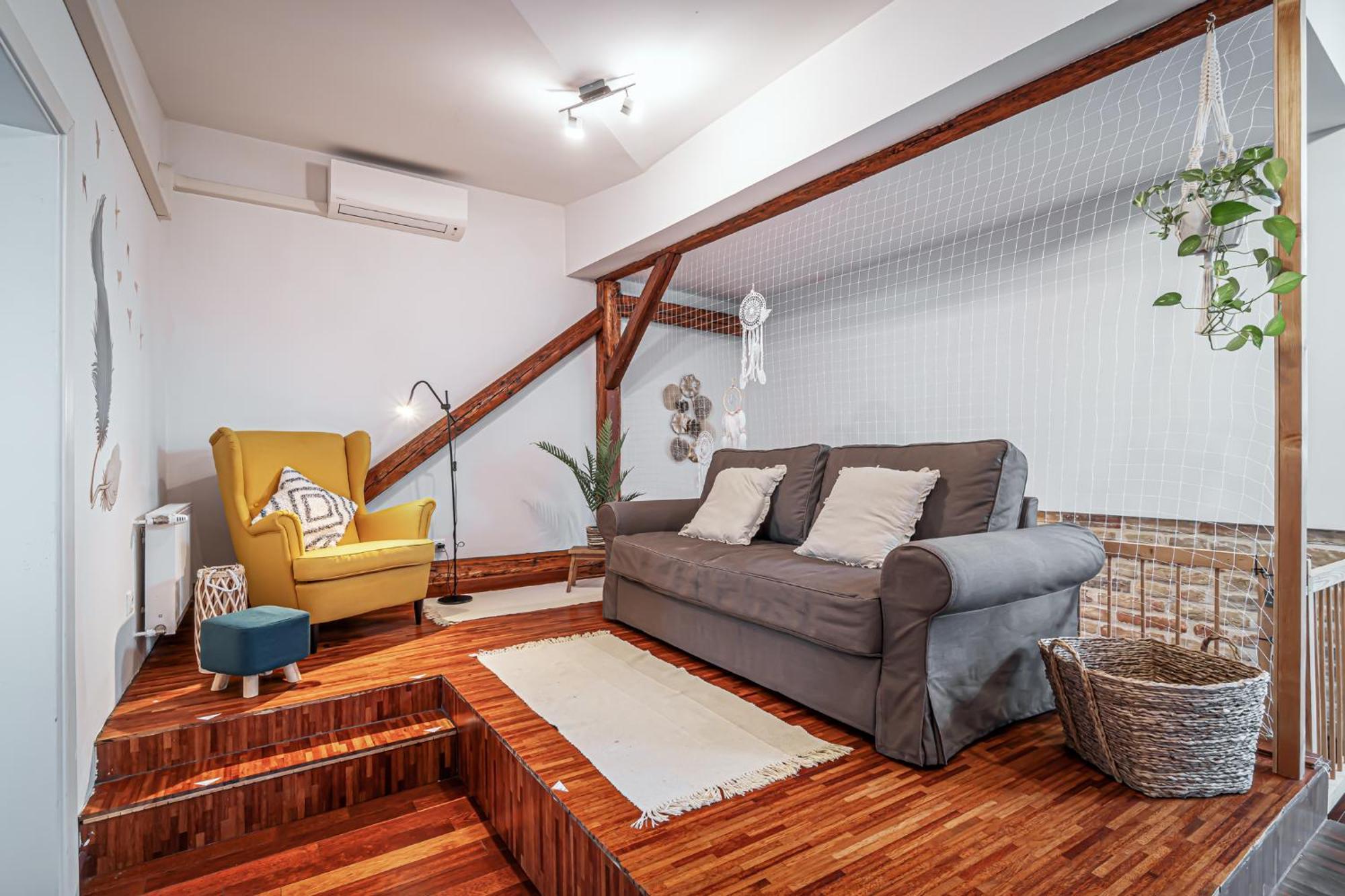 Beautiful And Romantic Penthouse With Two Terraces ブラチスラヴァ エクステリア 写真